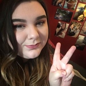 Meet your Posher, Tee